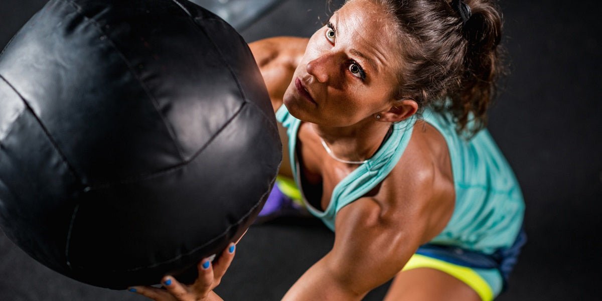 ¿Para qué sirve el balón medicinal? - Fitness Tech